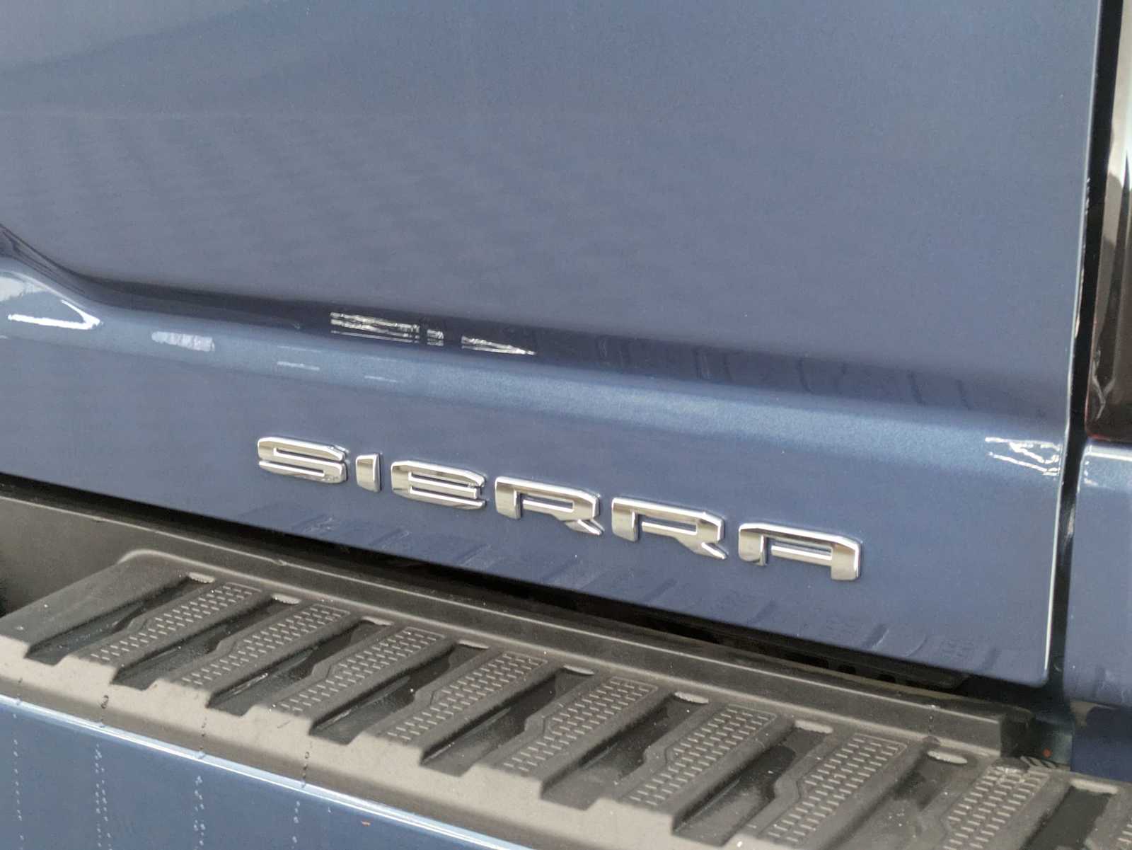 Thumbnail: 2025 GMC Sierra 2500 - 13