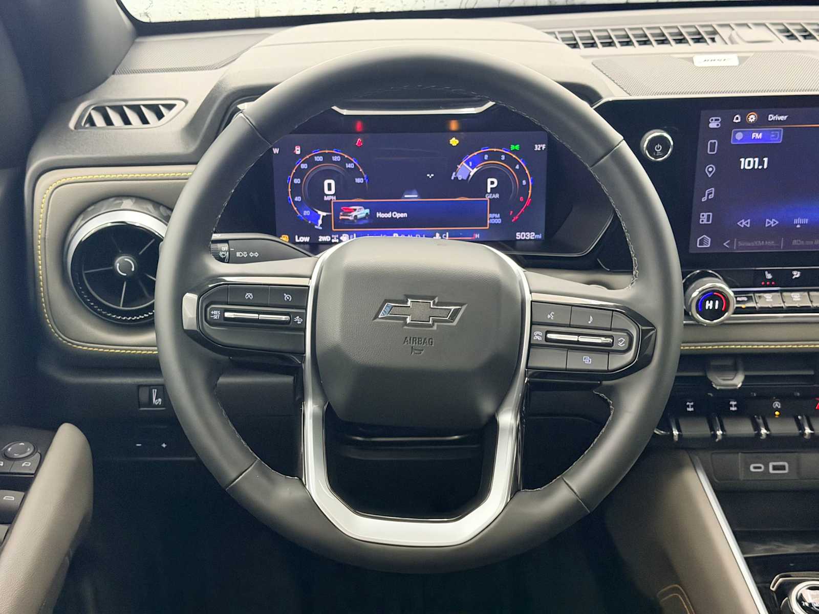 Thumbnail: 2024 Chevrolet Colorado - 23