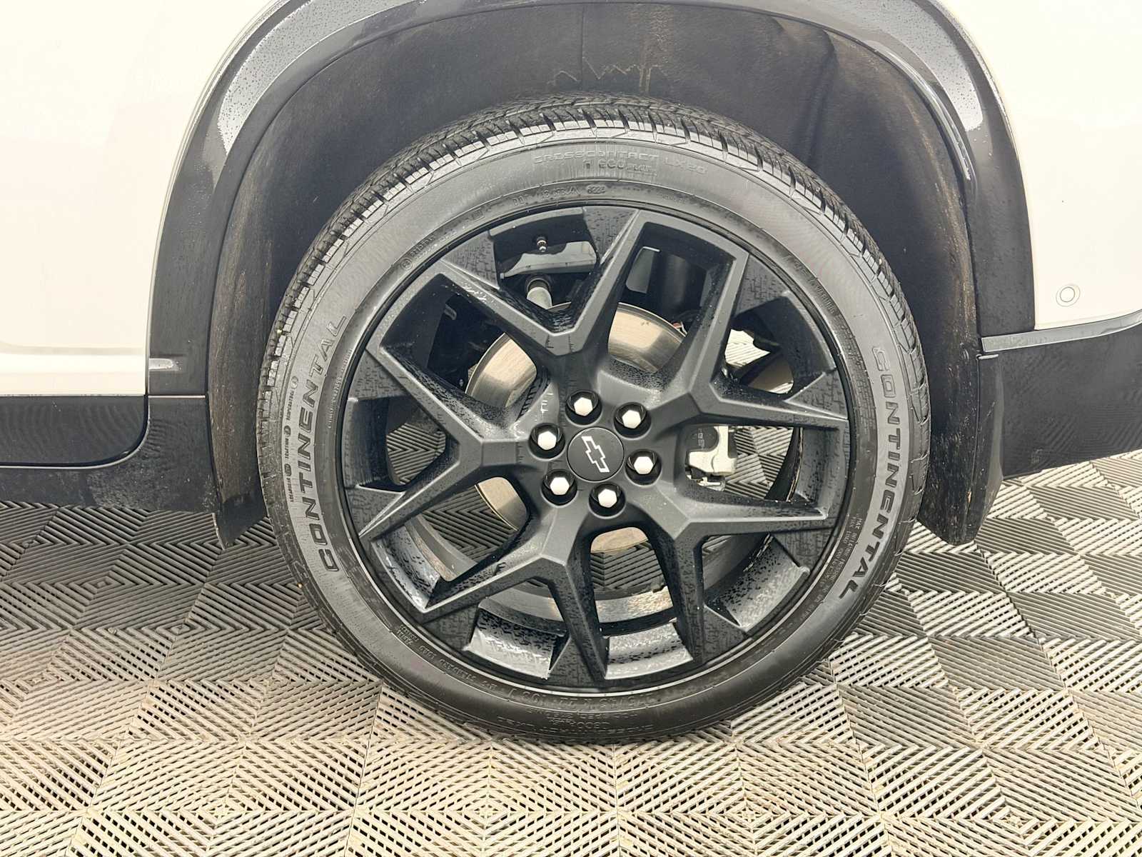 Thumbnail: 2024 Chevrolet Traverse - 14