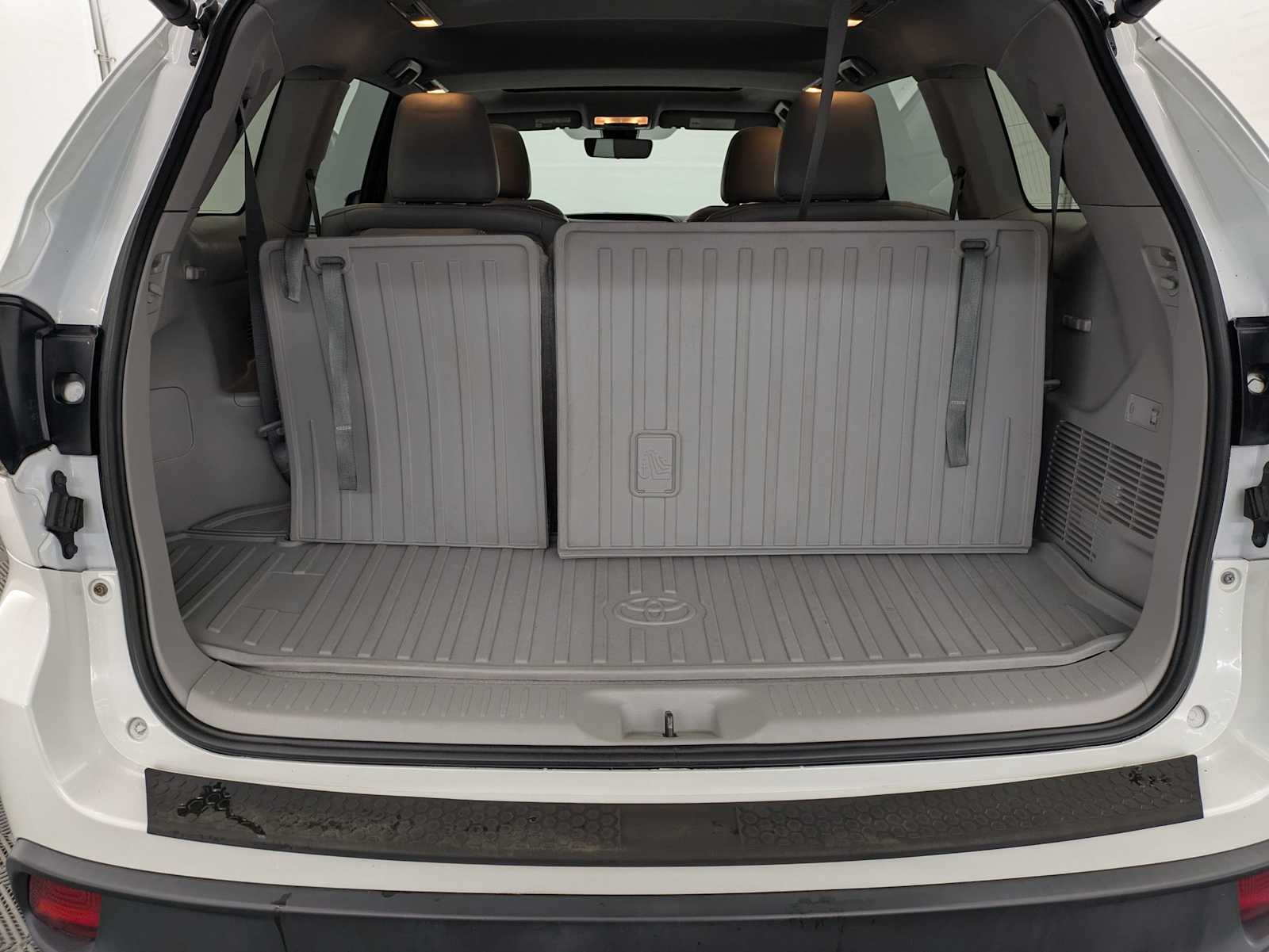 Thumbnail: 2018 Toyota Highlander - 34