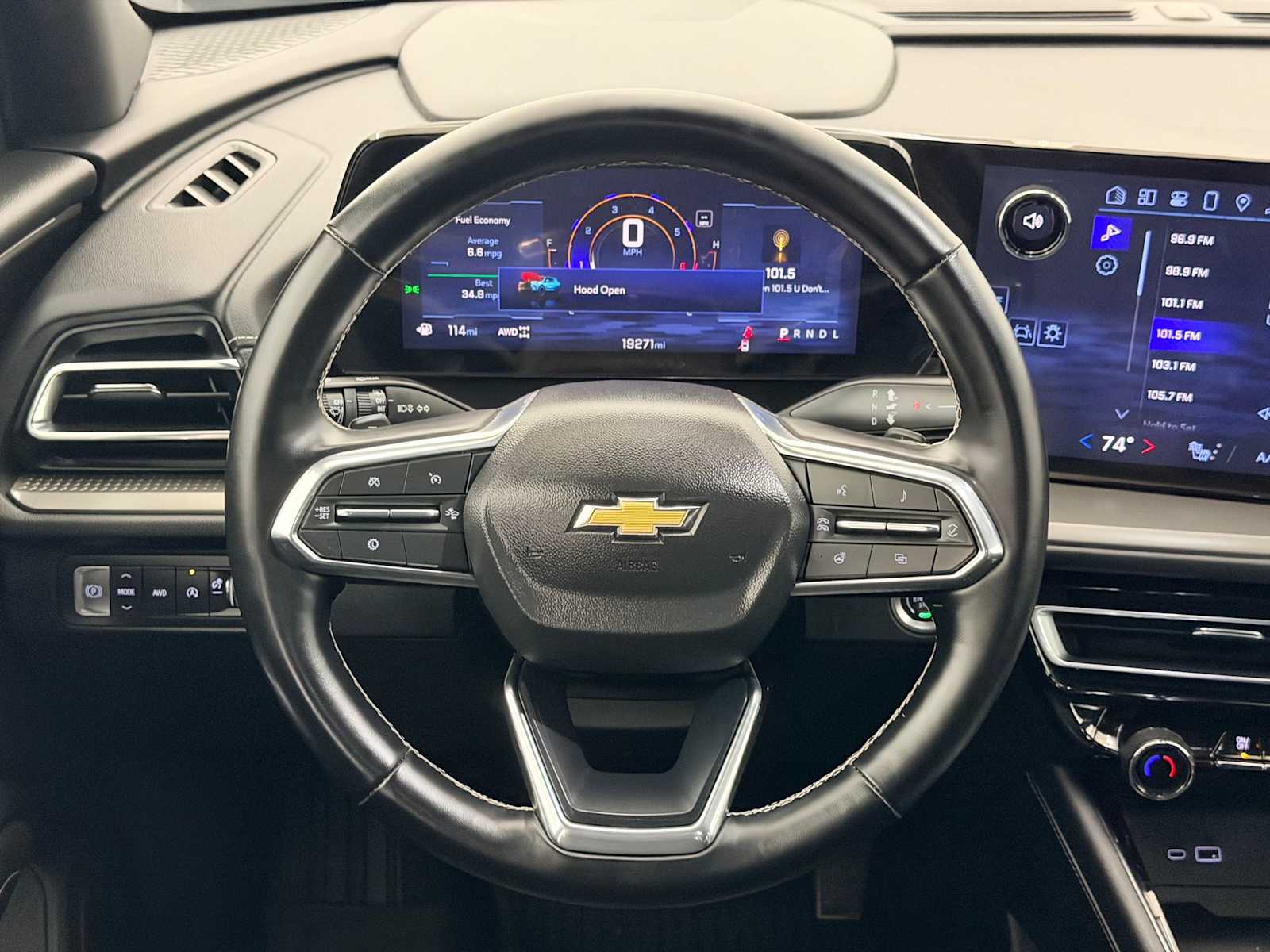 Thumbnail: 2025 Chevrolet Traverse - 22