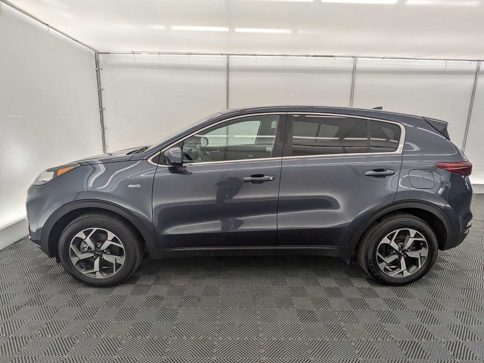 Thumbnail: 2020 Kia Sportage - 3