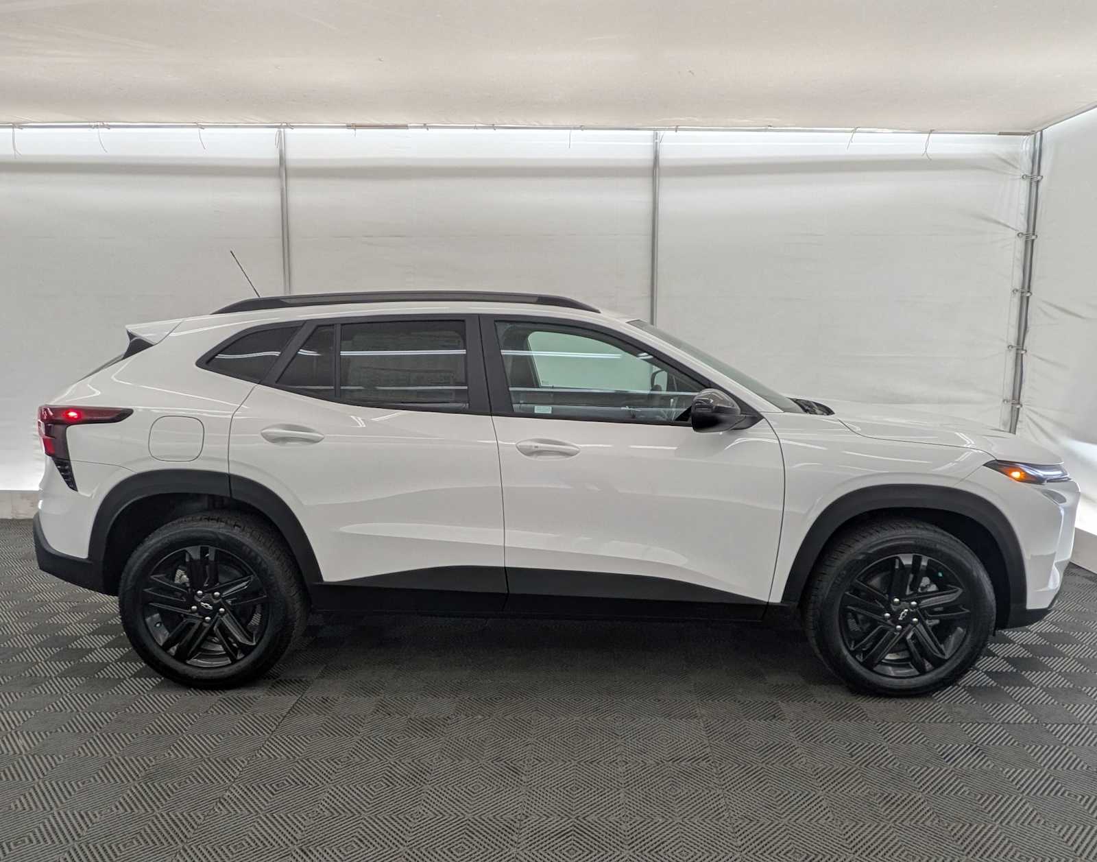 Thumbnail: 2025 Chevrolet Trax - 7