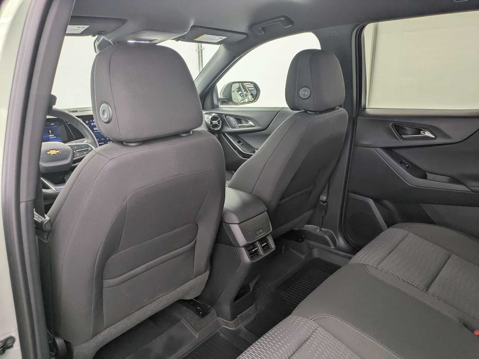 Thumbnail: 2026 Chevrolet Equinox - 18