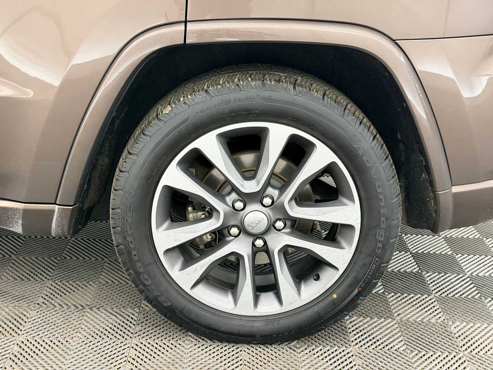 Thumbnail: 2018 Jeep Grand Cherokee - 14