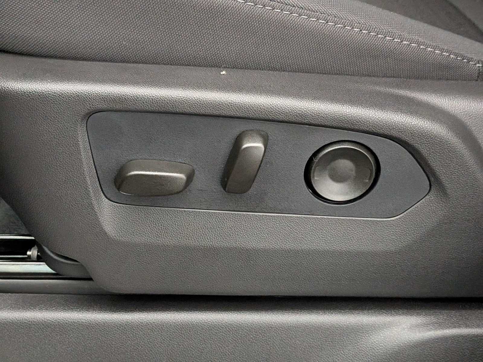 Thumbnail: 2026 Chevrolet Silverado 1500 - 20