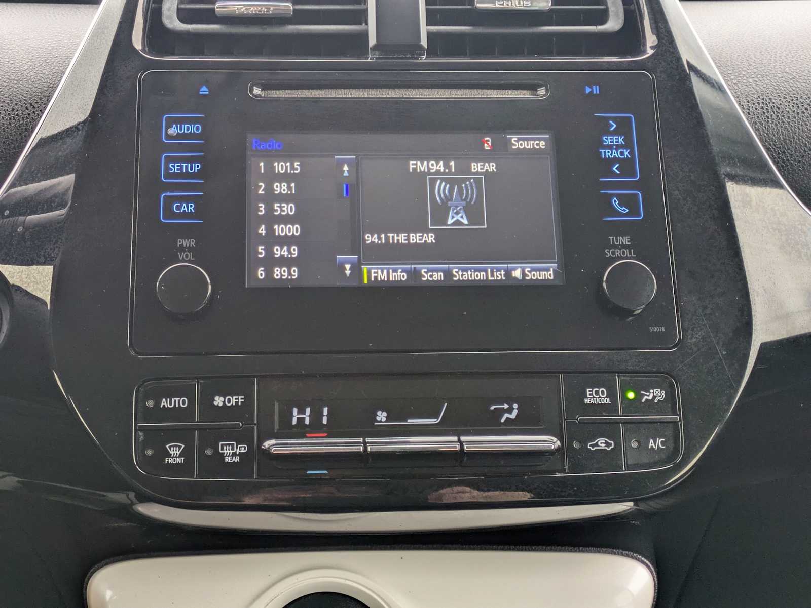 Thumbnail: 2018 Toyota Prius - 28