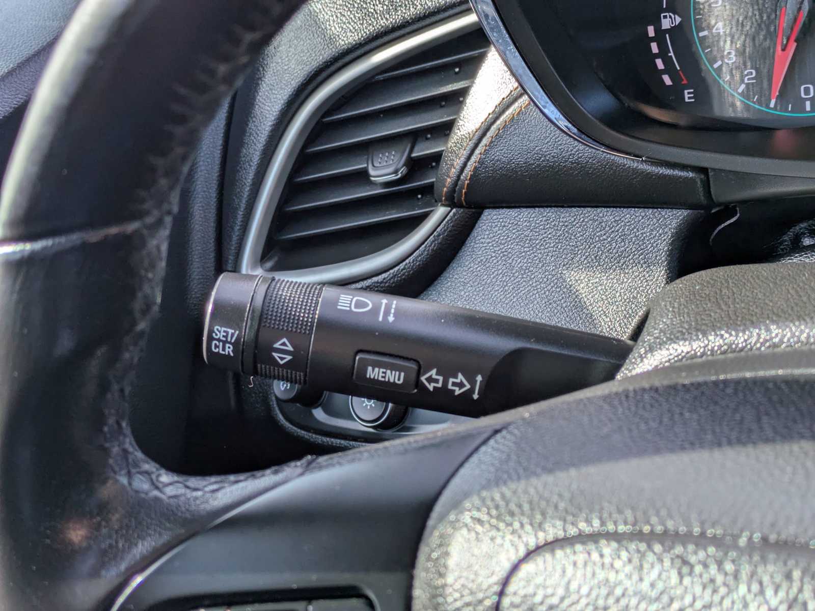 Thumbnail: 2020 Chevrolet Trax - 27