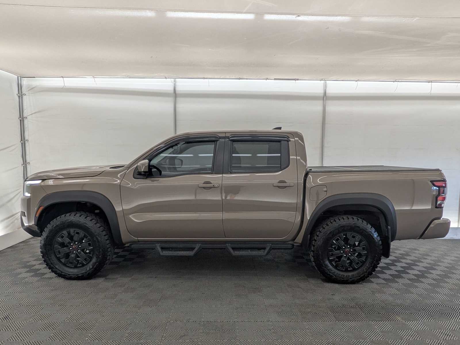 Thumbnail: 2023 Nissan Frontier - 3