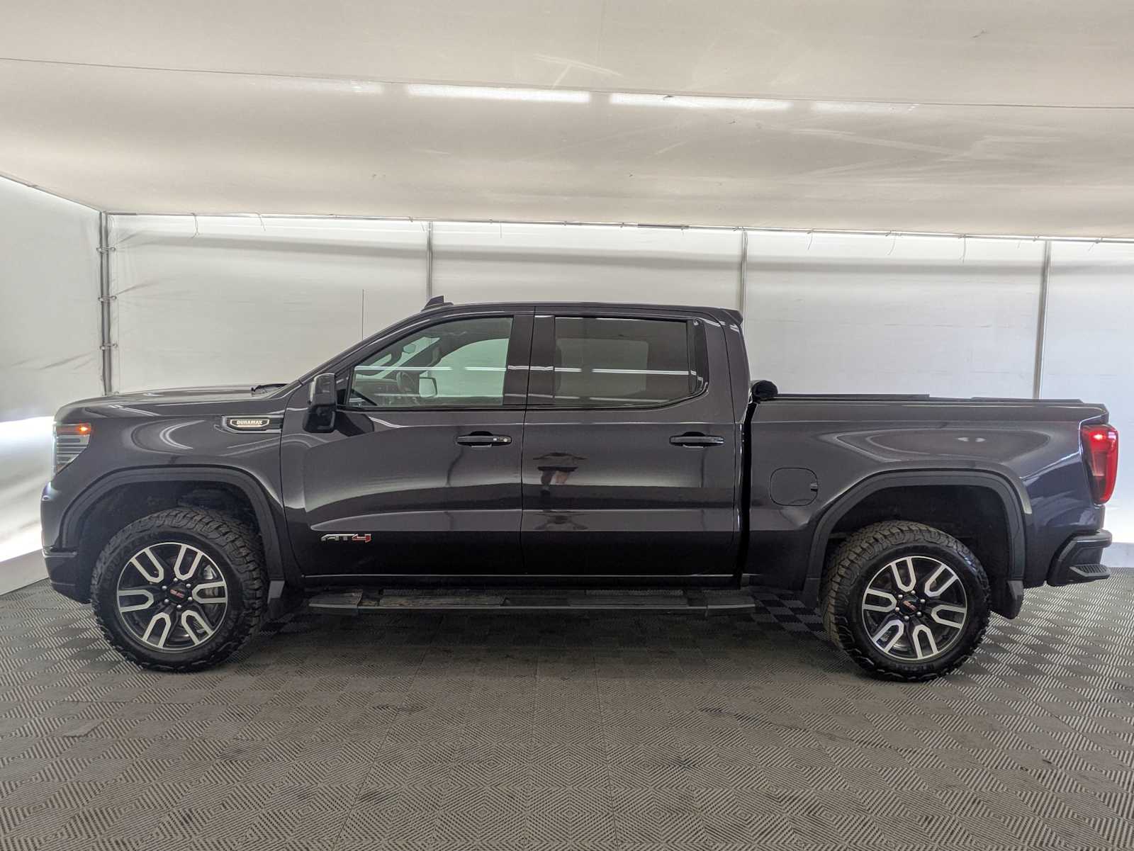 2023 GMC Sierra 1500 AT4 3