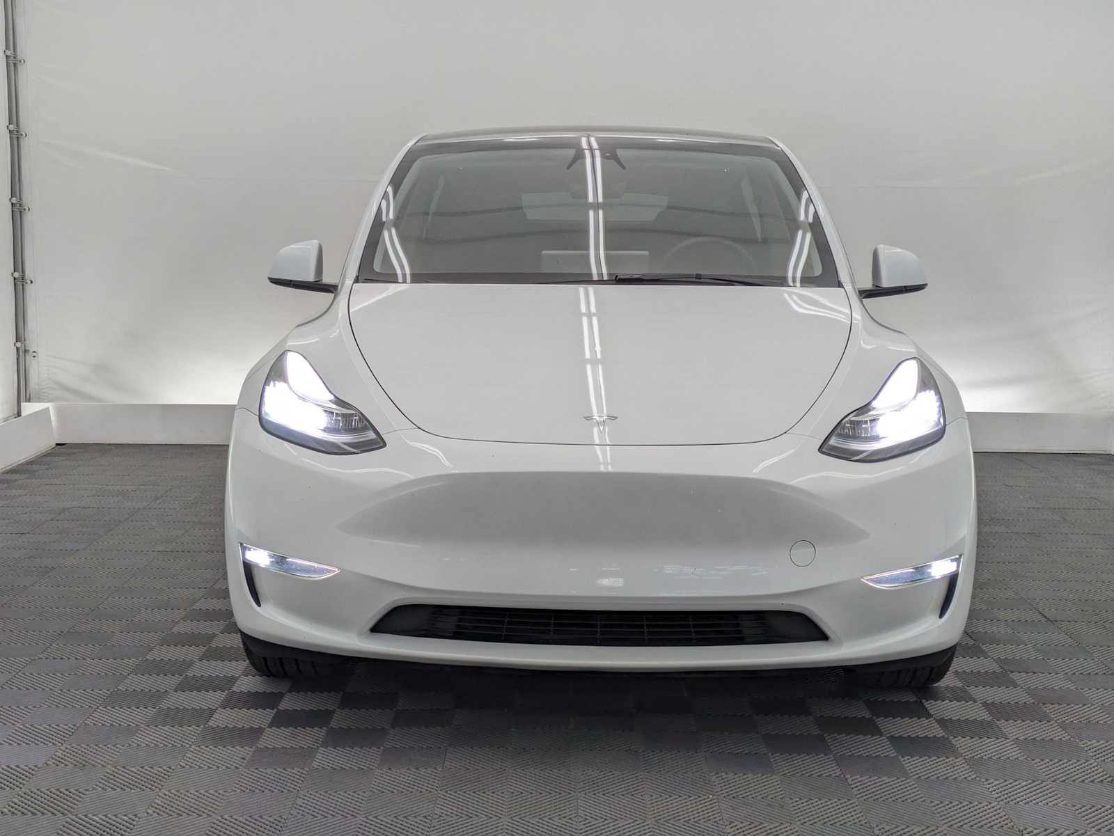 Thumbnail: 2023 Tesla Model Y - 9