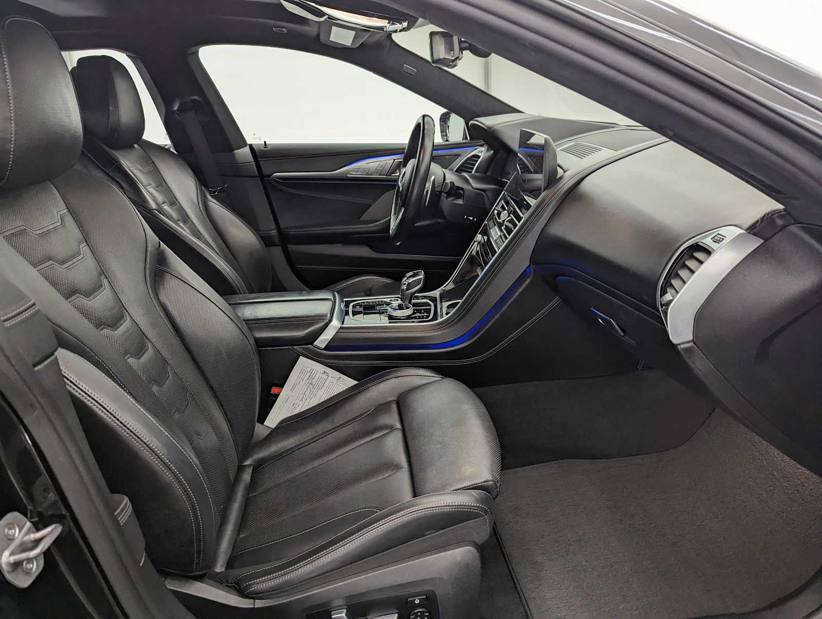 Thumbnail: 2023 BMW 8 Series - 22