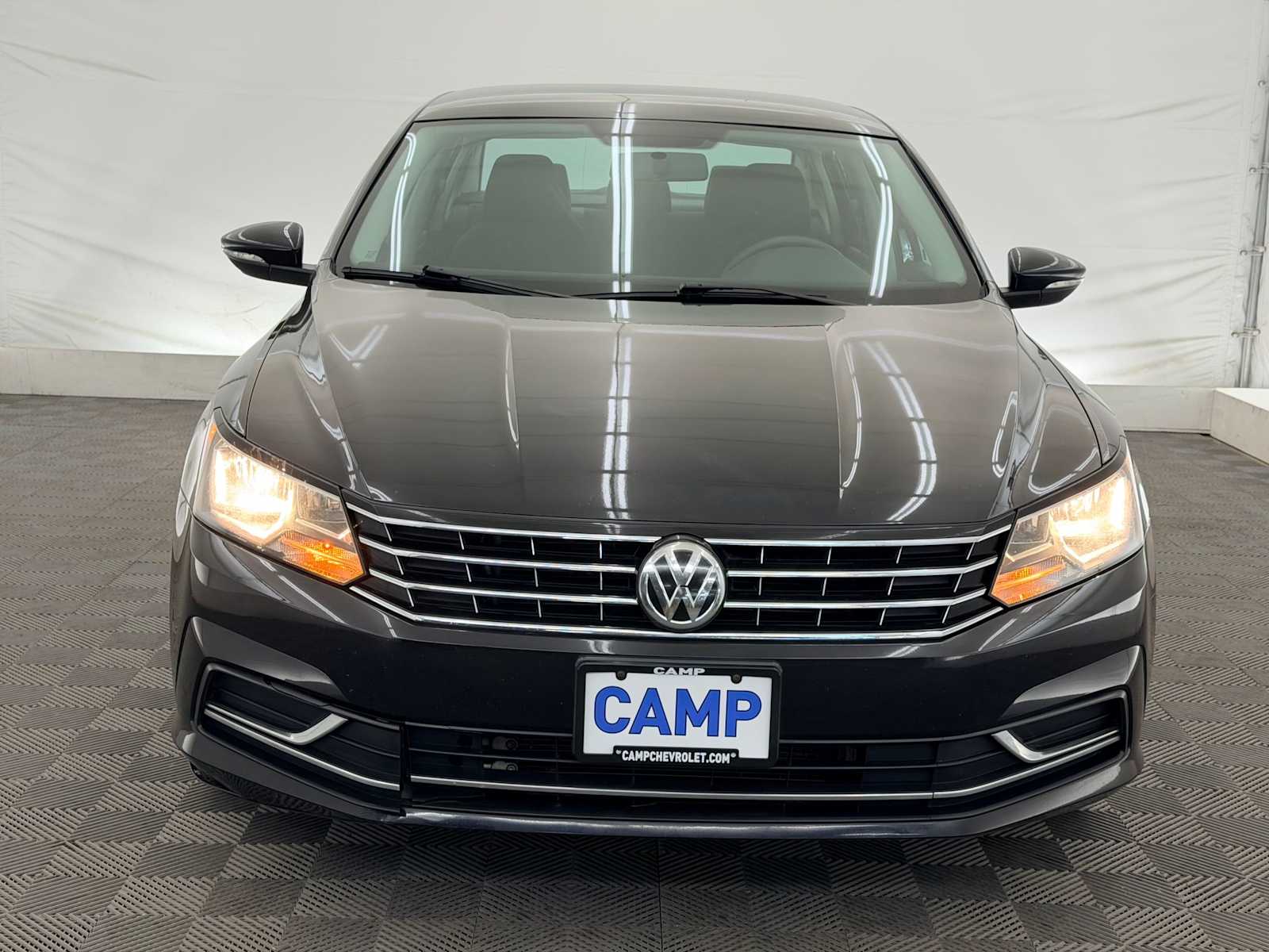 Thumbnail: 2017 Volkswagen Passat - 9