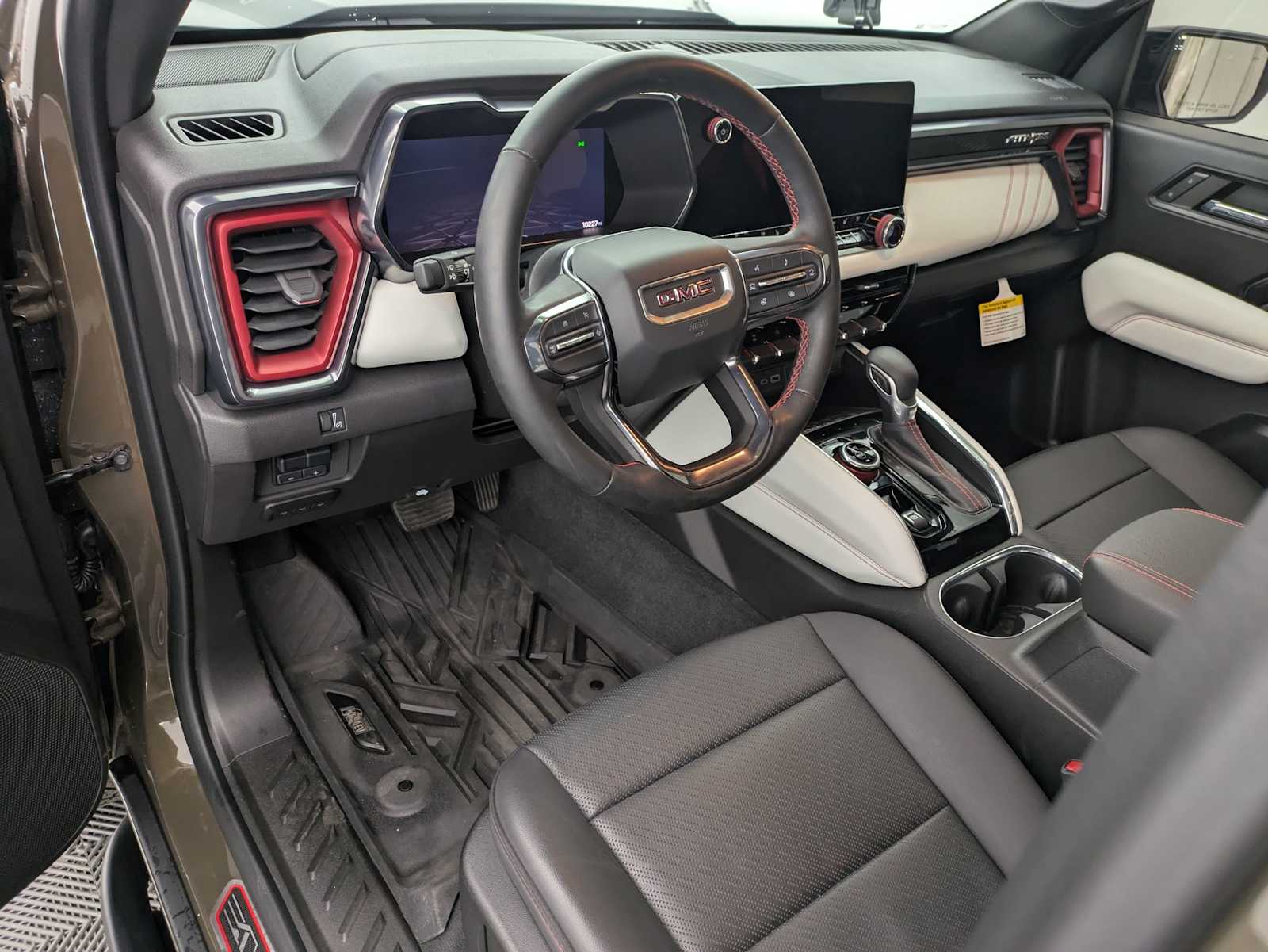 Thumbnail: 2024 GMC Canyon - 2