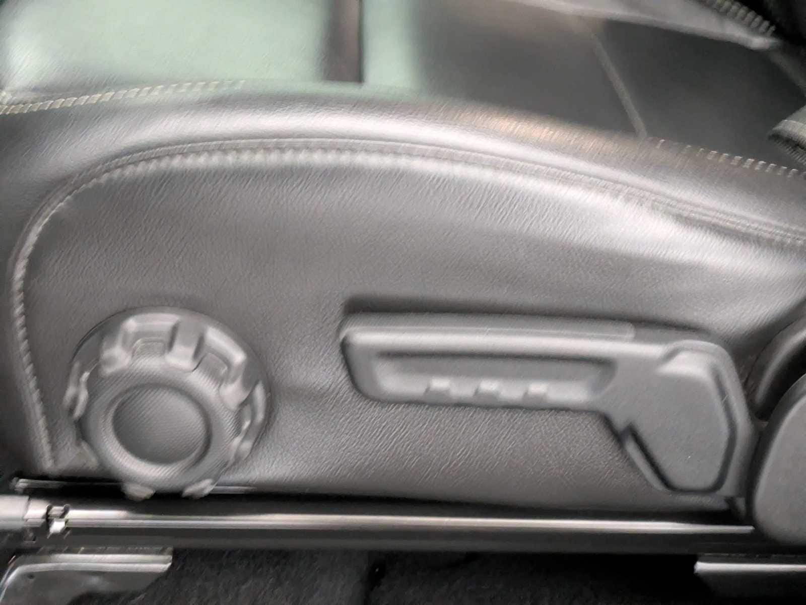 2021 Jeep Wrangler Sahara 17