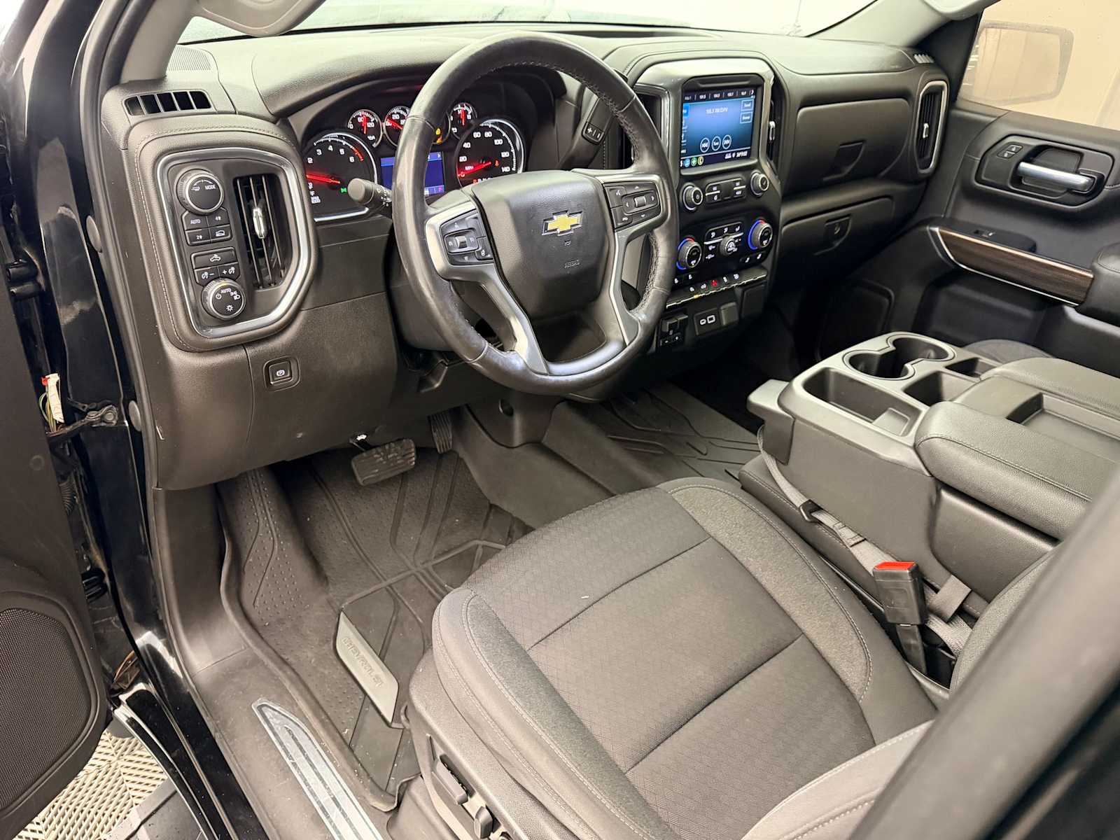 Thumbnail: 2021 Chevrolet Silverado 1500 - 2