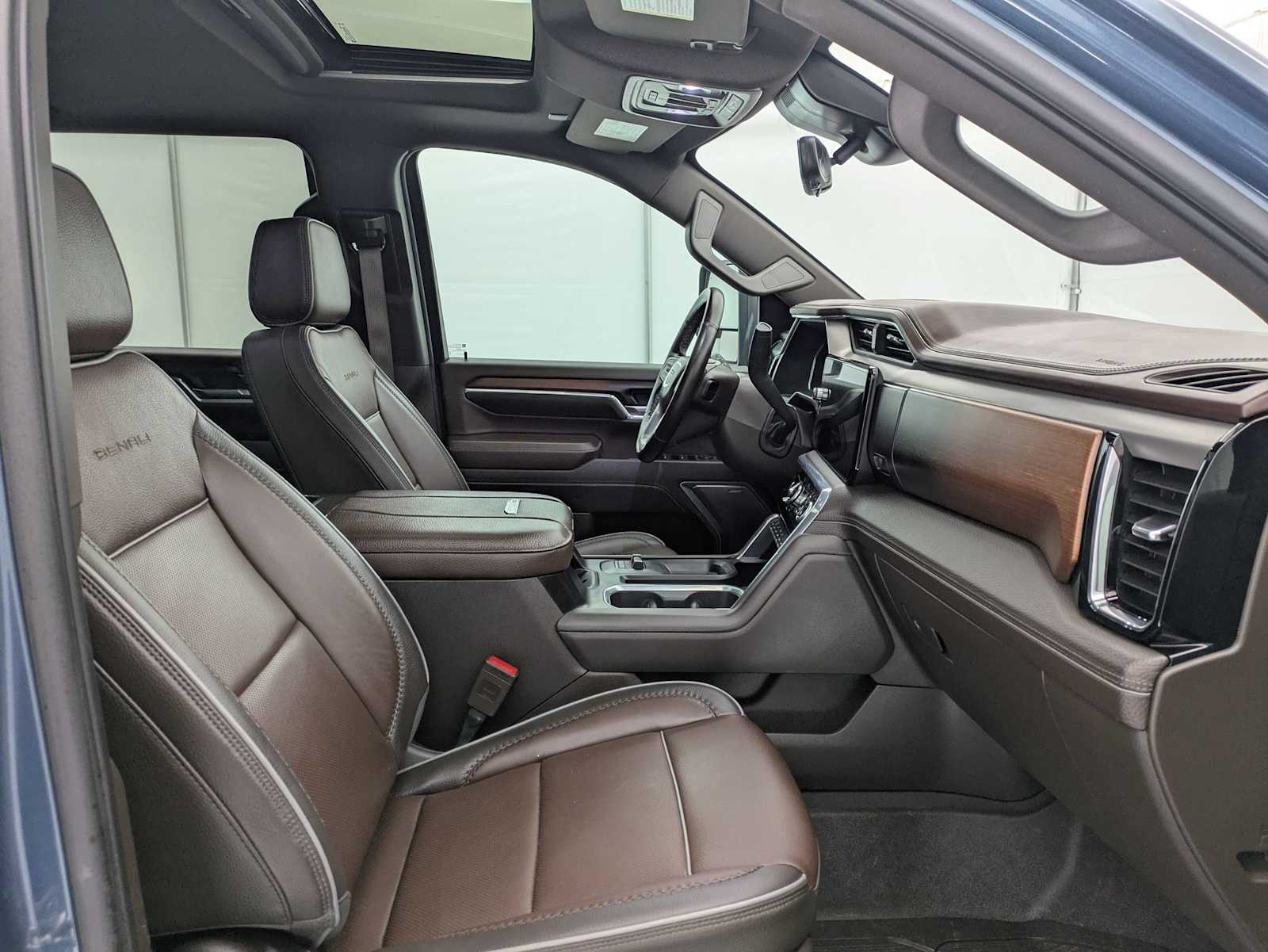 Thumbnail: 2025 GMC Sierra 2500 - 24