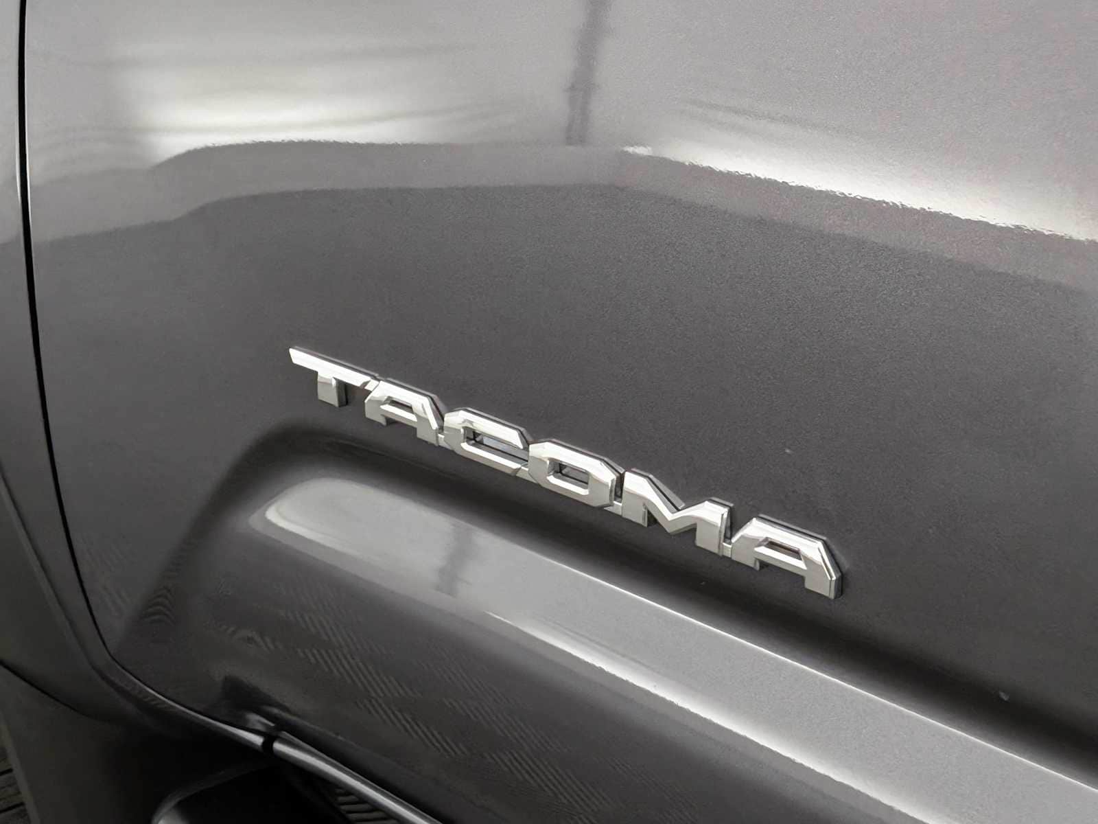 Thumbnail: 2021 Toyota Tacoma - 11