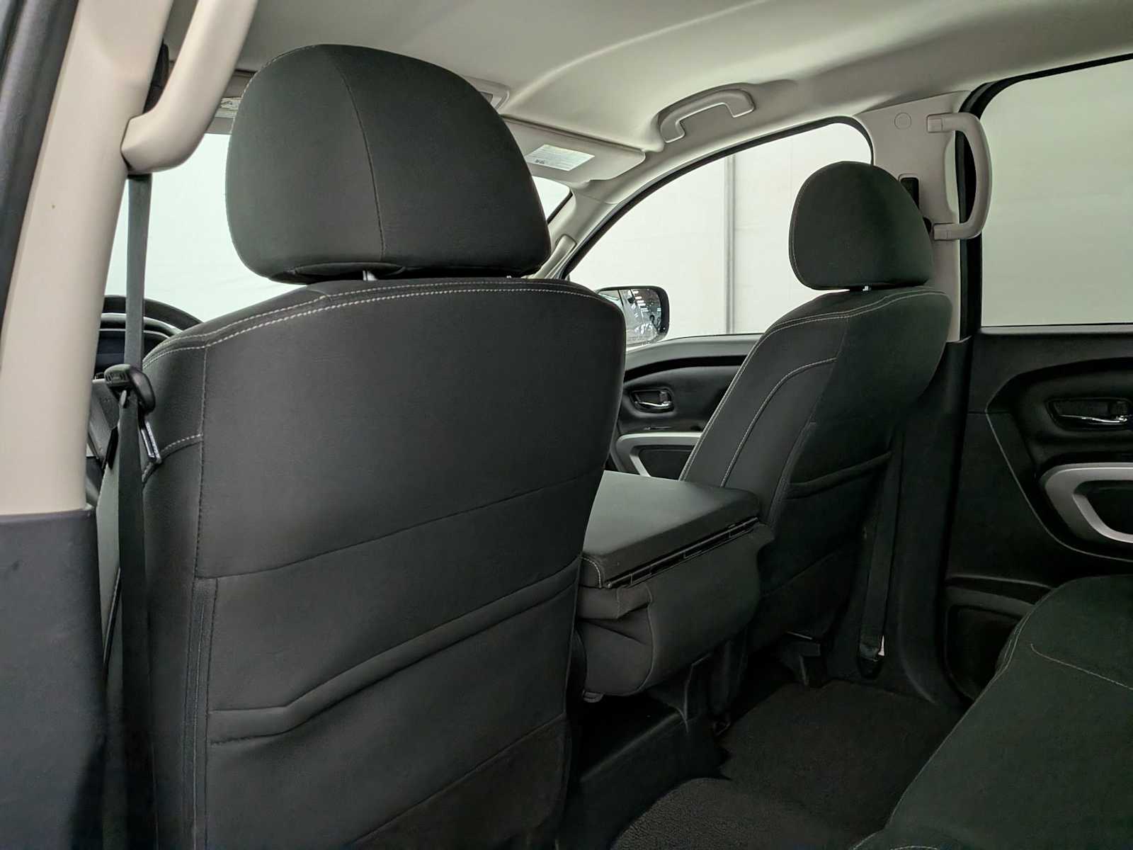 Thumbnail: 2019 Nissan Titan - 20