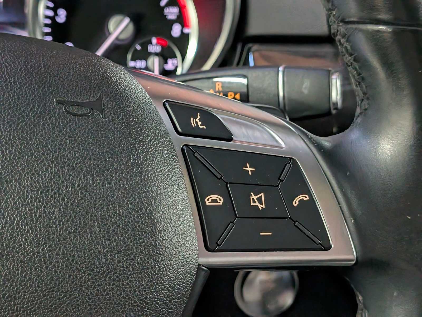 Thumbnail: 2015 Mercedes-Benz M-Class - 26