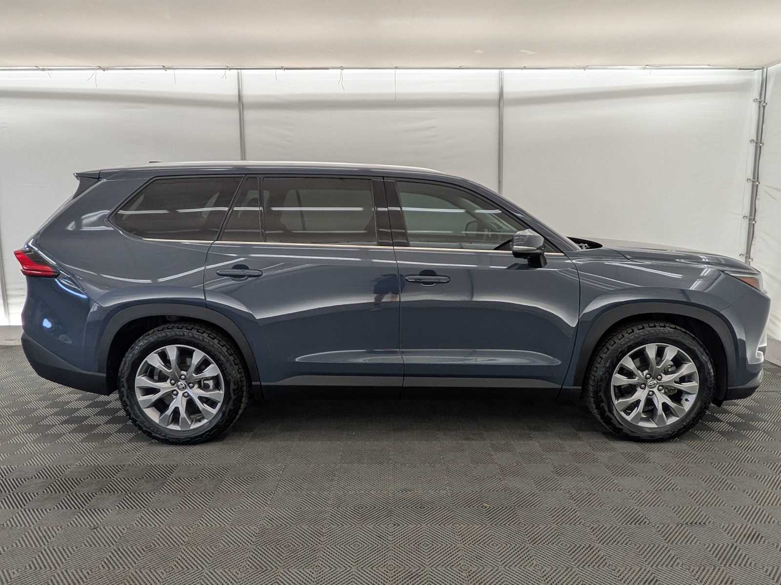 Thumbnail: 2024 Toyota Grand Highlander - 7