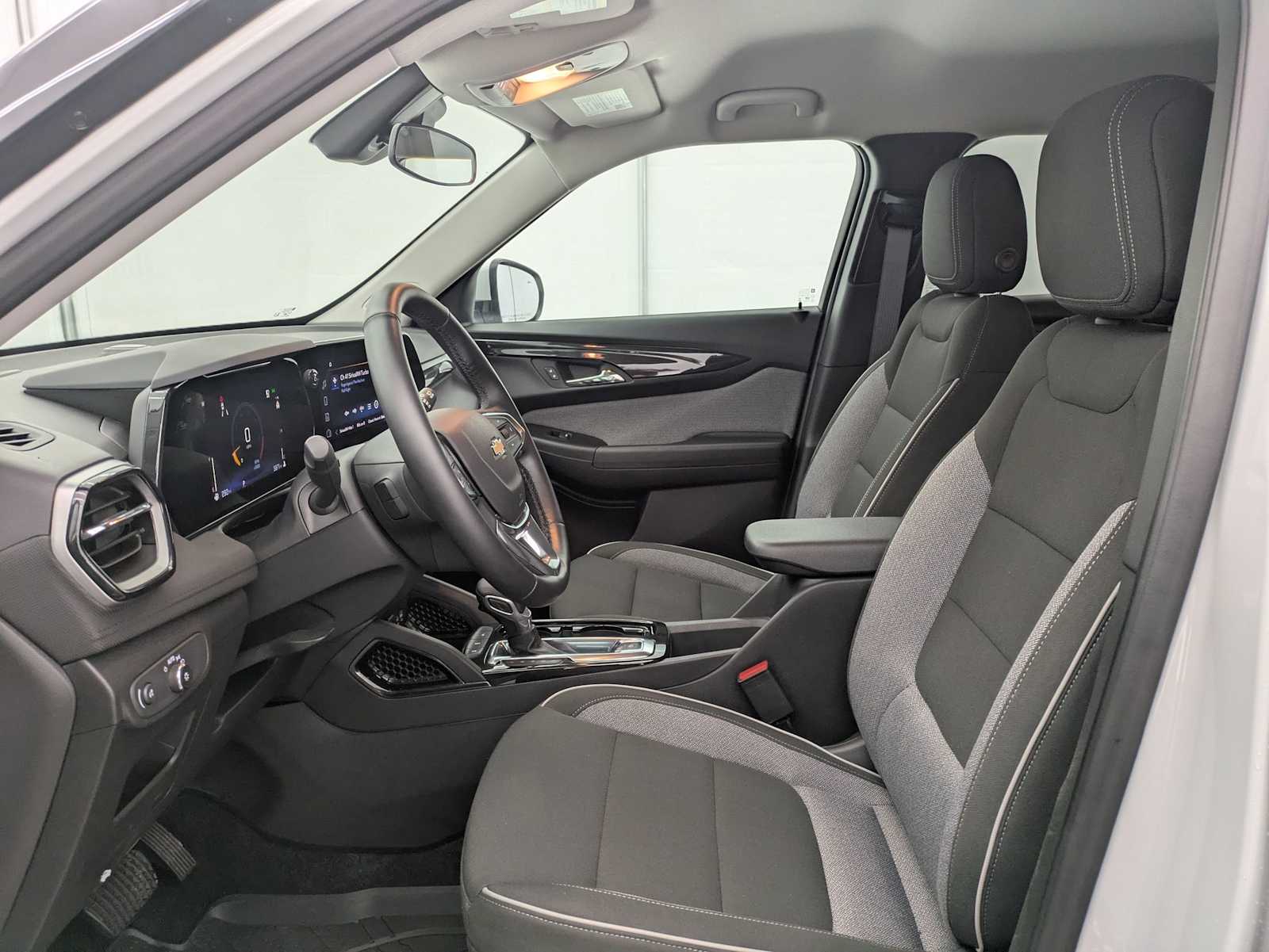 Thumbnail: 2025 Chevrolet TrailBlazer - 17