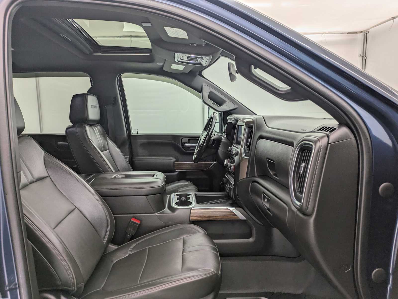 Thumbnail: 2022 Chevrolet Silverado 3500 - 25