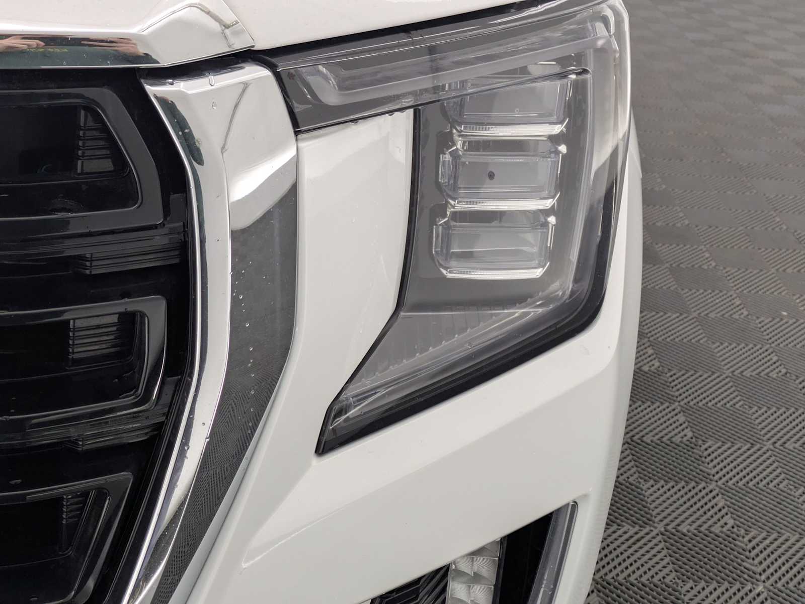 Thumbnail: 2023 GMC Yukon - 10