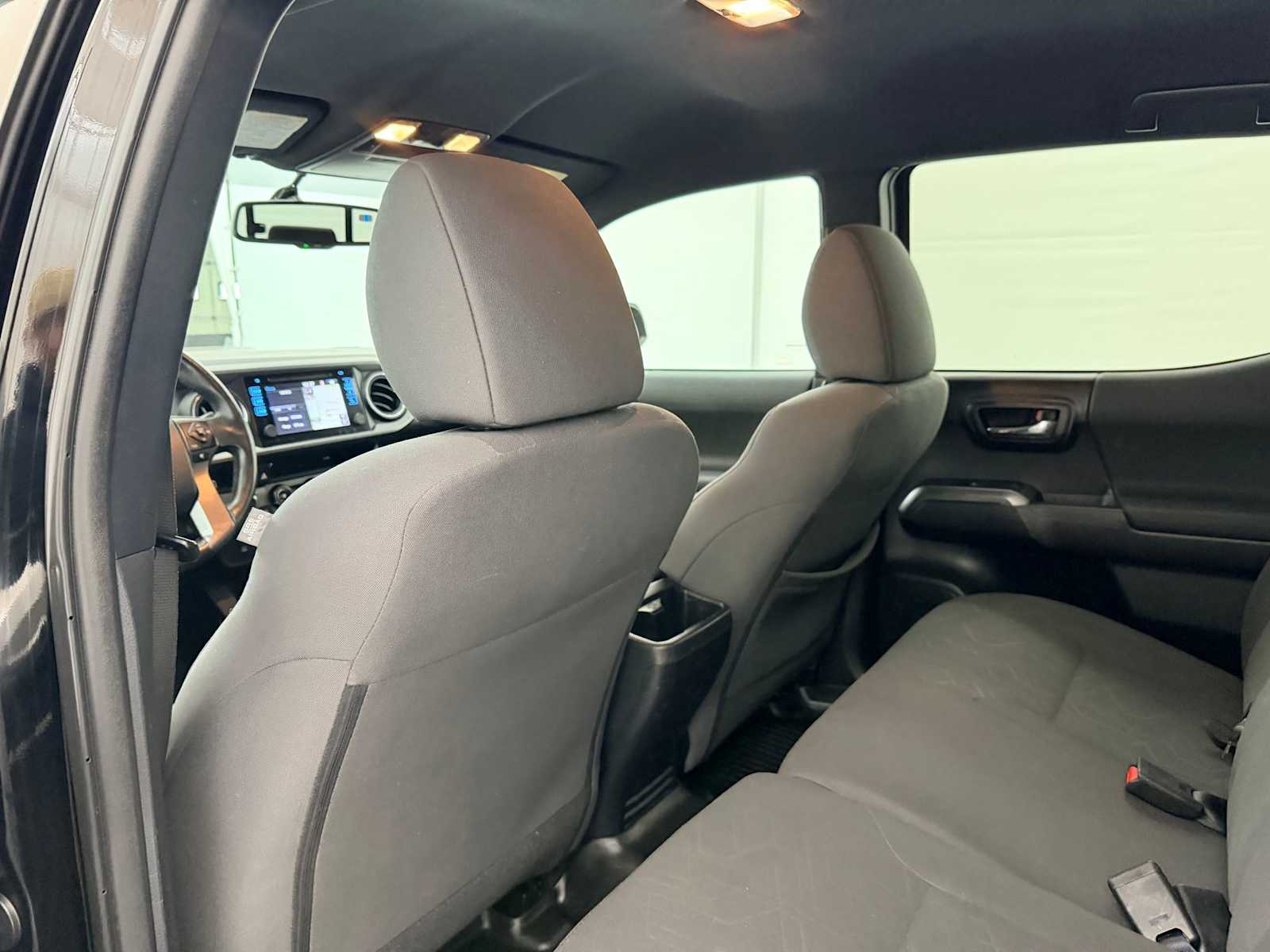 Thumbnail: 2016 Toyota Tacoma - 17