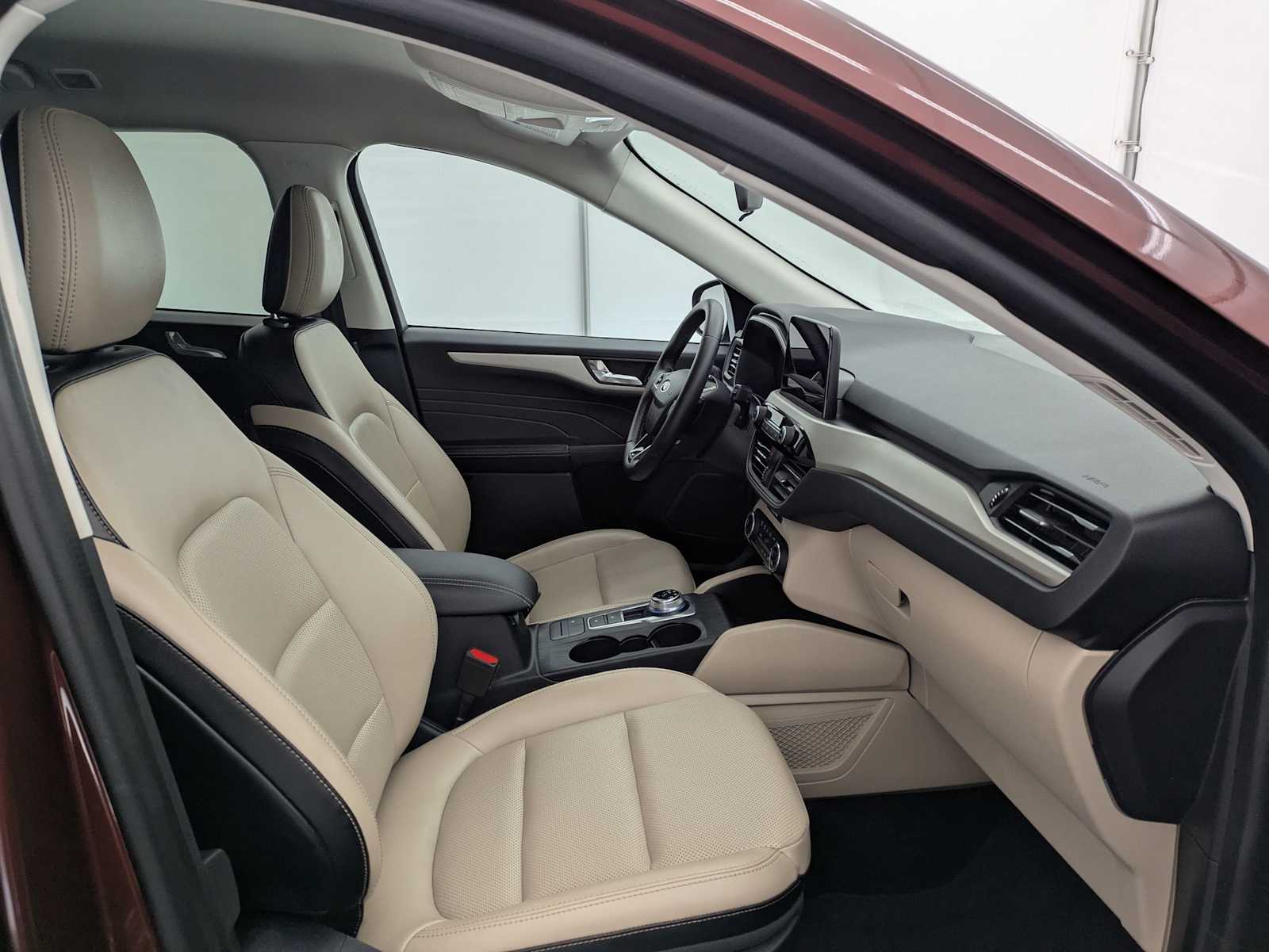 Thumbnail: 2021 Ford Escape - 22
