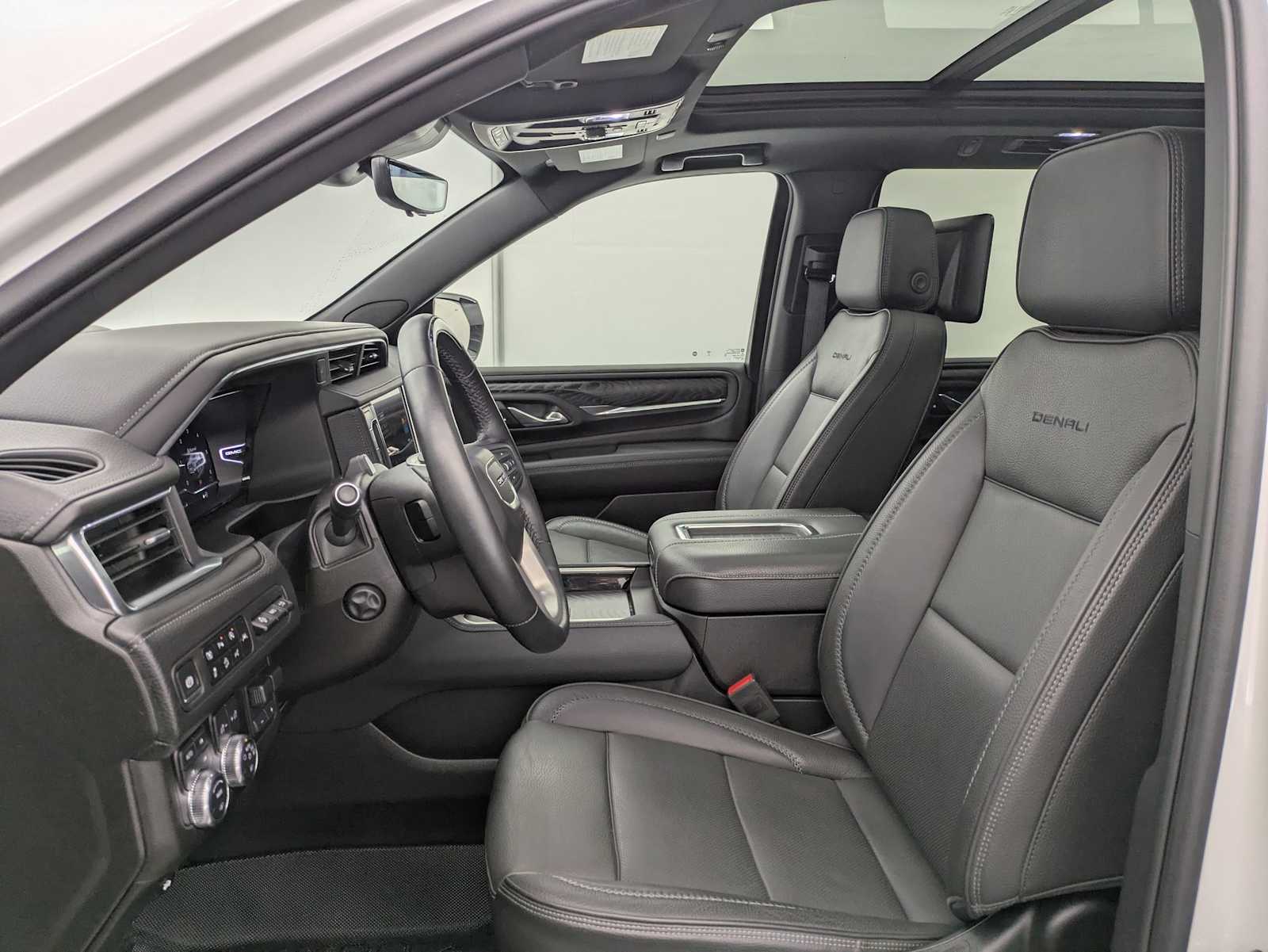 Thumbnail: 2024 GMC Yukon - 19