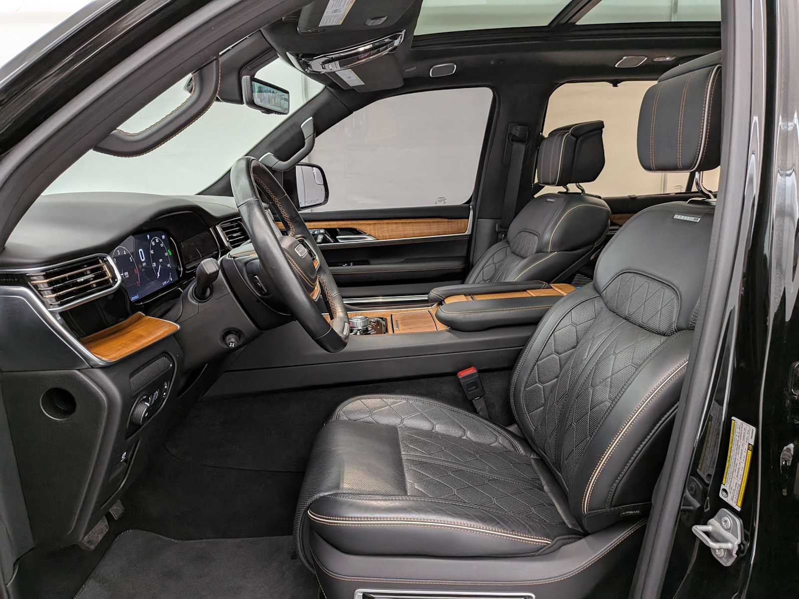 Thumbnail: 2023 Jeep Grand Wagoneer - 16