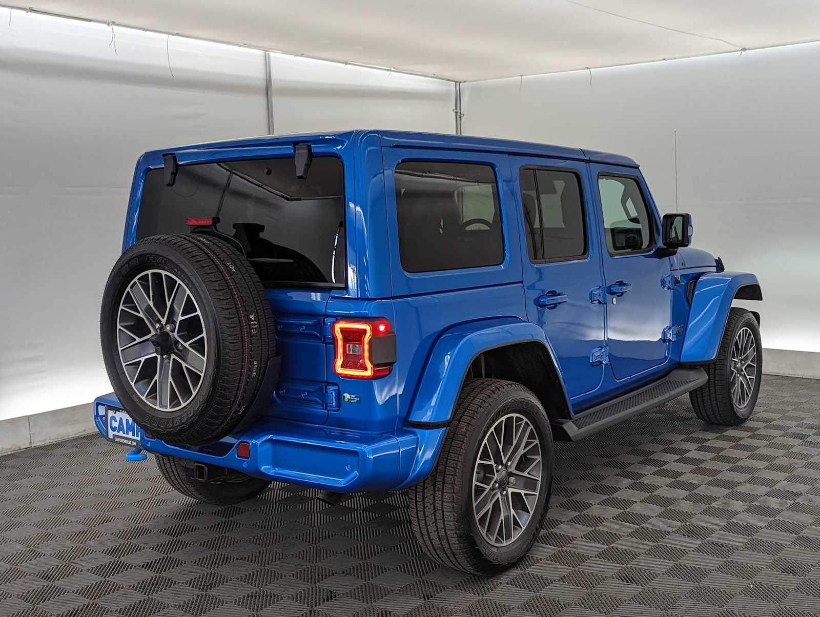 2023 Jeep Wrangler Sahara 6