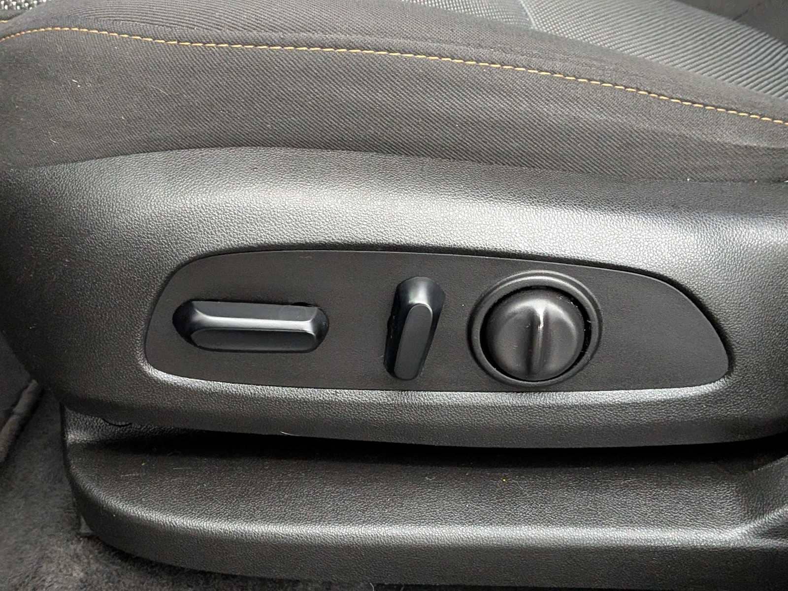 Thumbnail: 2018 Chevrolet Traverse - 18