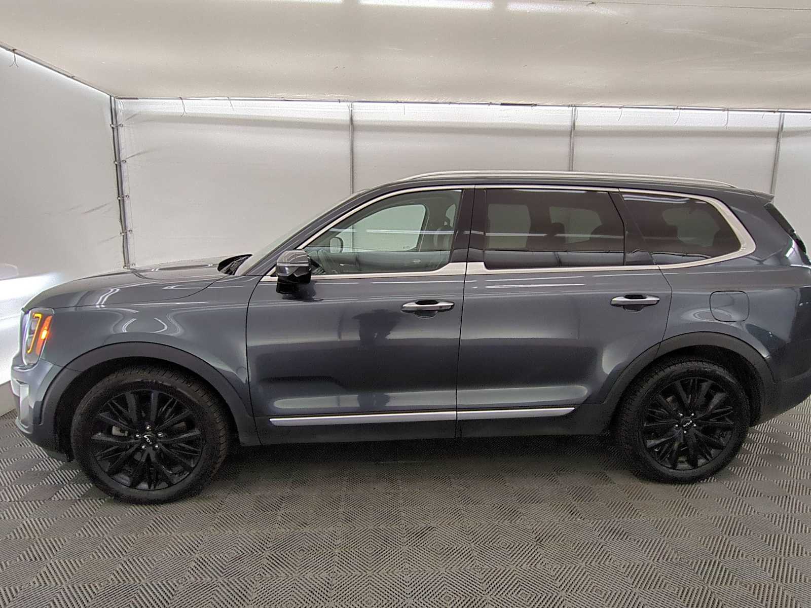 Thumbnail: 2022 Kia Telluride - 3