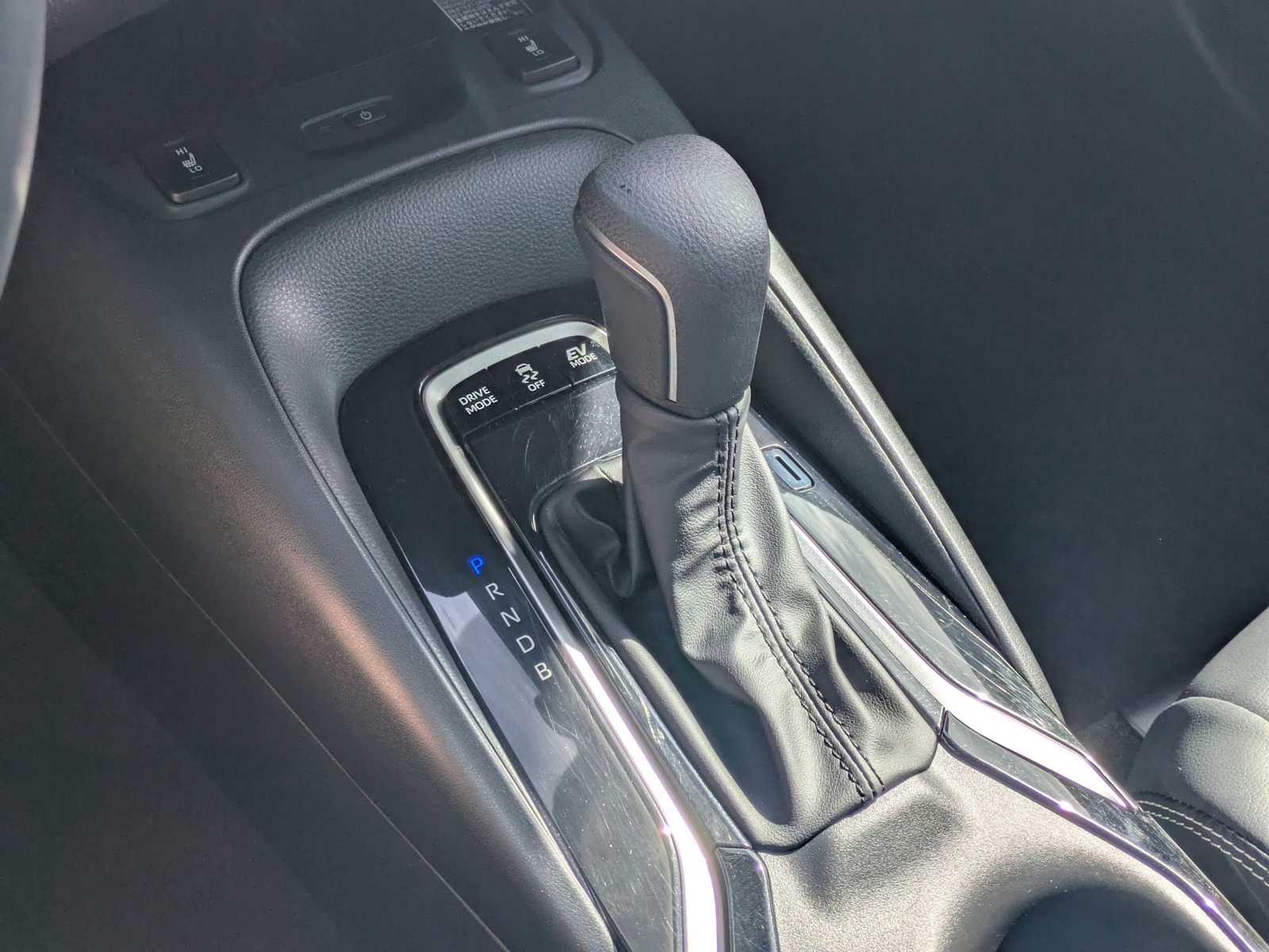 Thumbnail: 2025 Toyota Corolla - 32