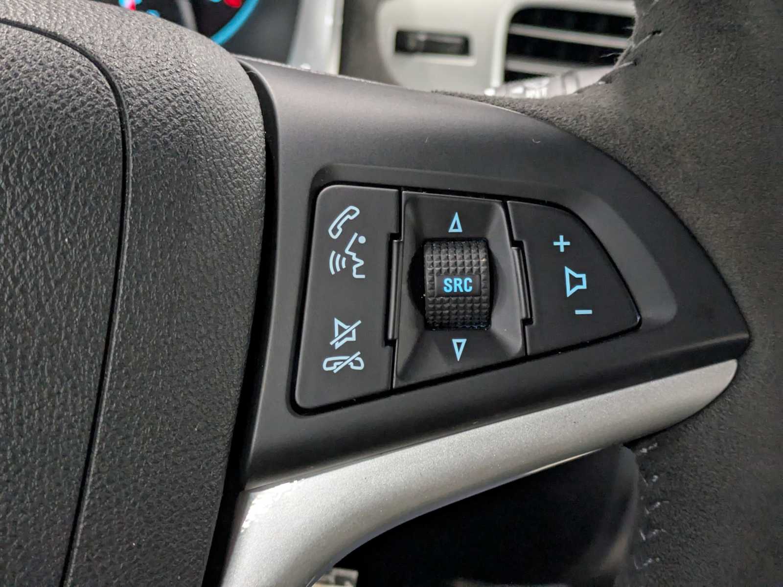 Thumbnail: 2015 Chevrolet Camaro - 23