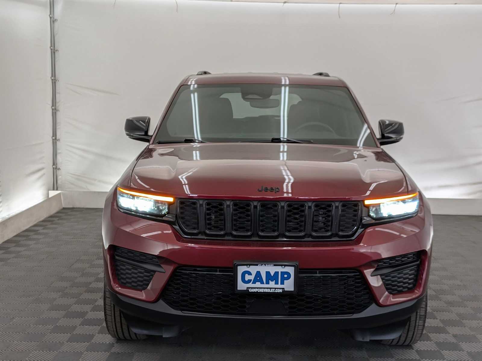 Thumbnail: 2024 Jeep Grand Cherokee - 9