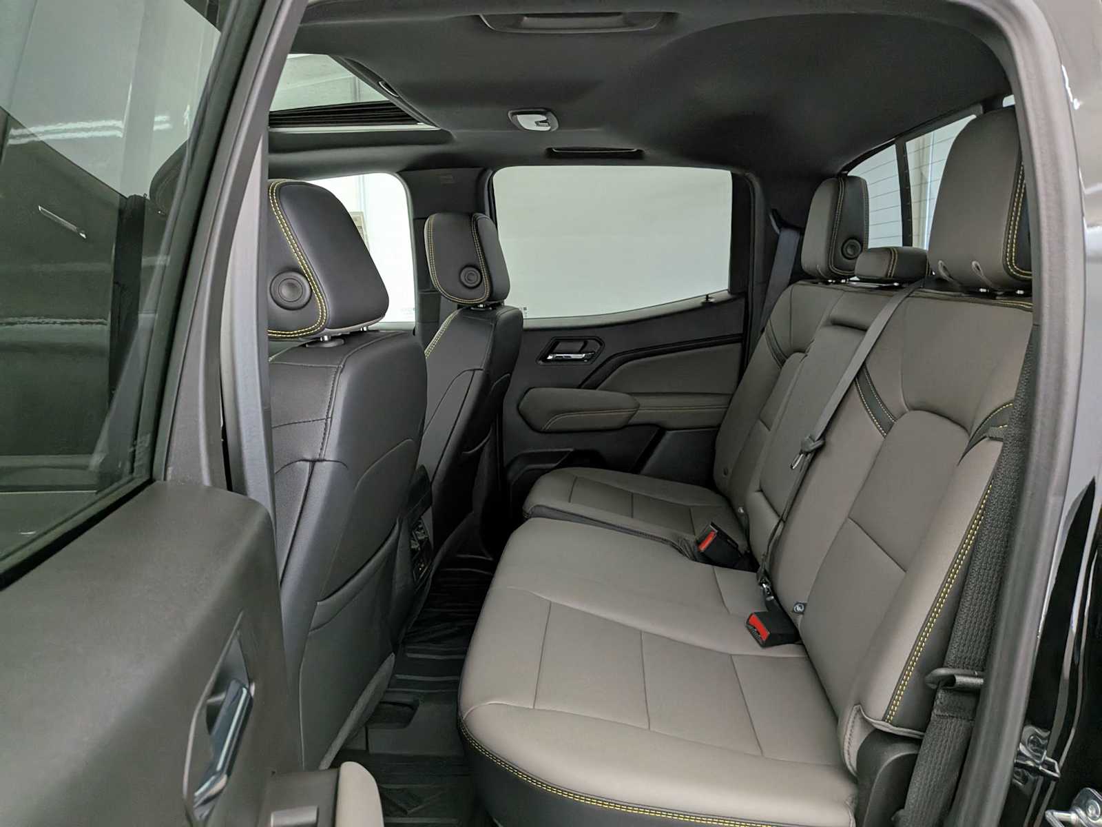 Thumbnail: 2026 Chevrolet Colorado - 24