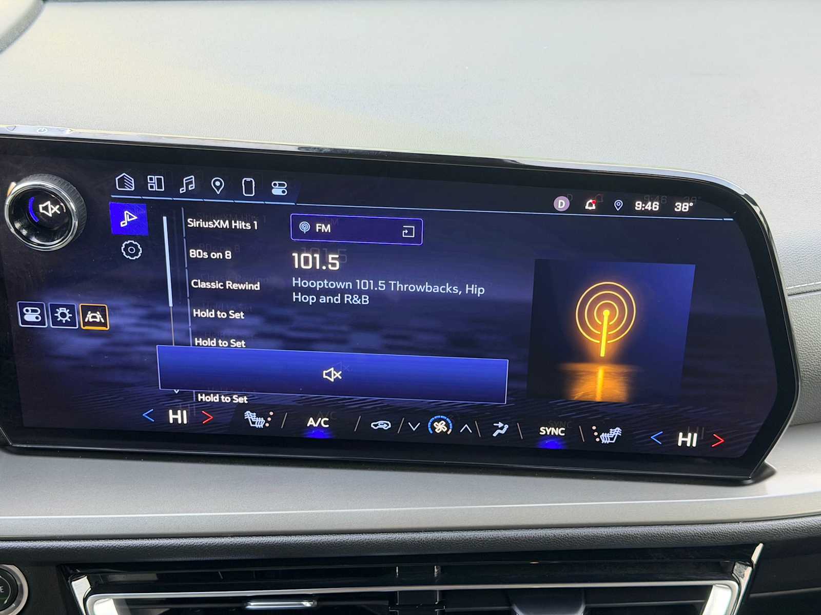 Thumbnail: 2024 Chevrolet Traverse - 27