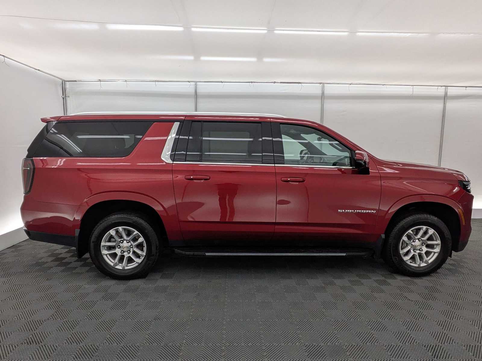 Thumbnail: 2025 Chevrolet Suburban - 7