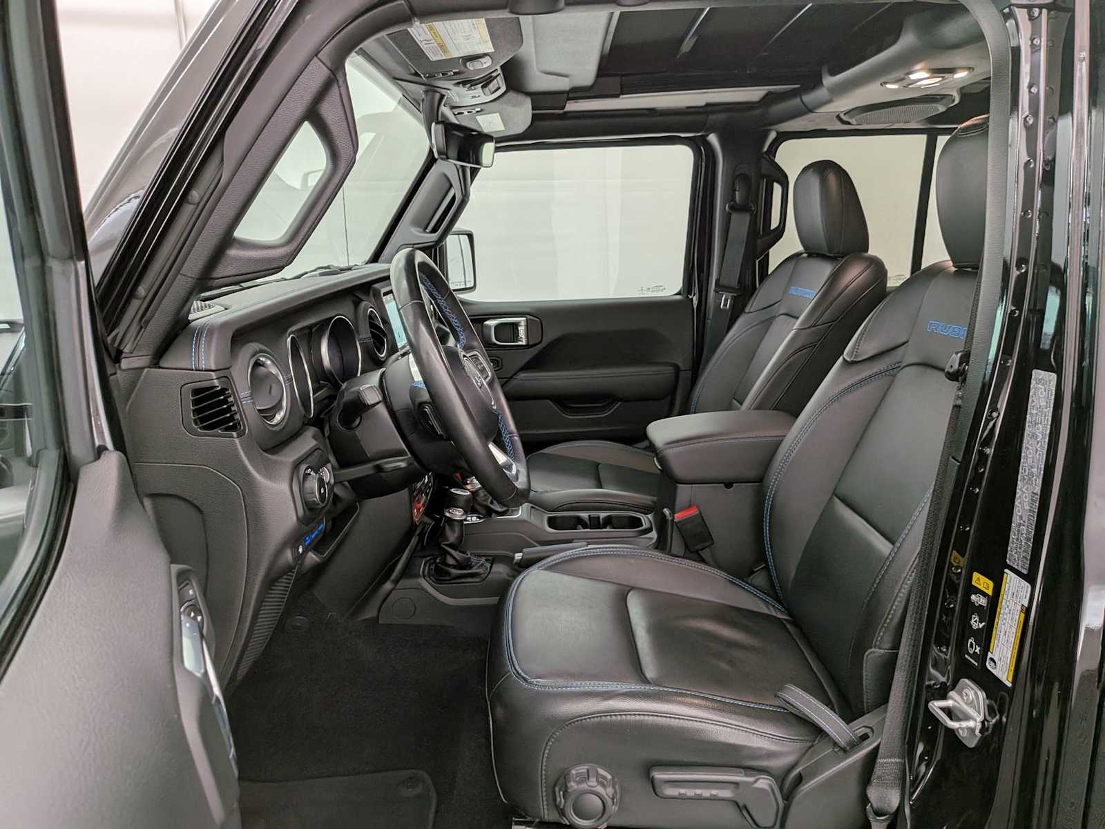 Thumbnail: 2022 Jeep Wrangler - 17