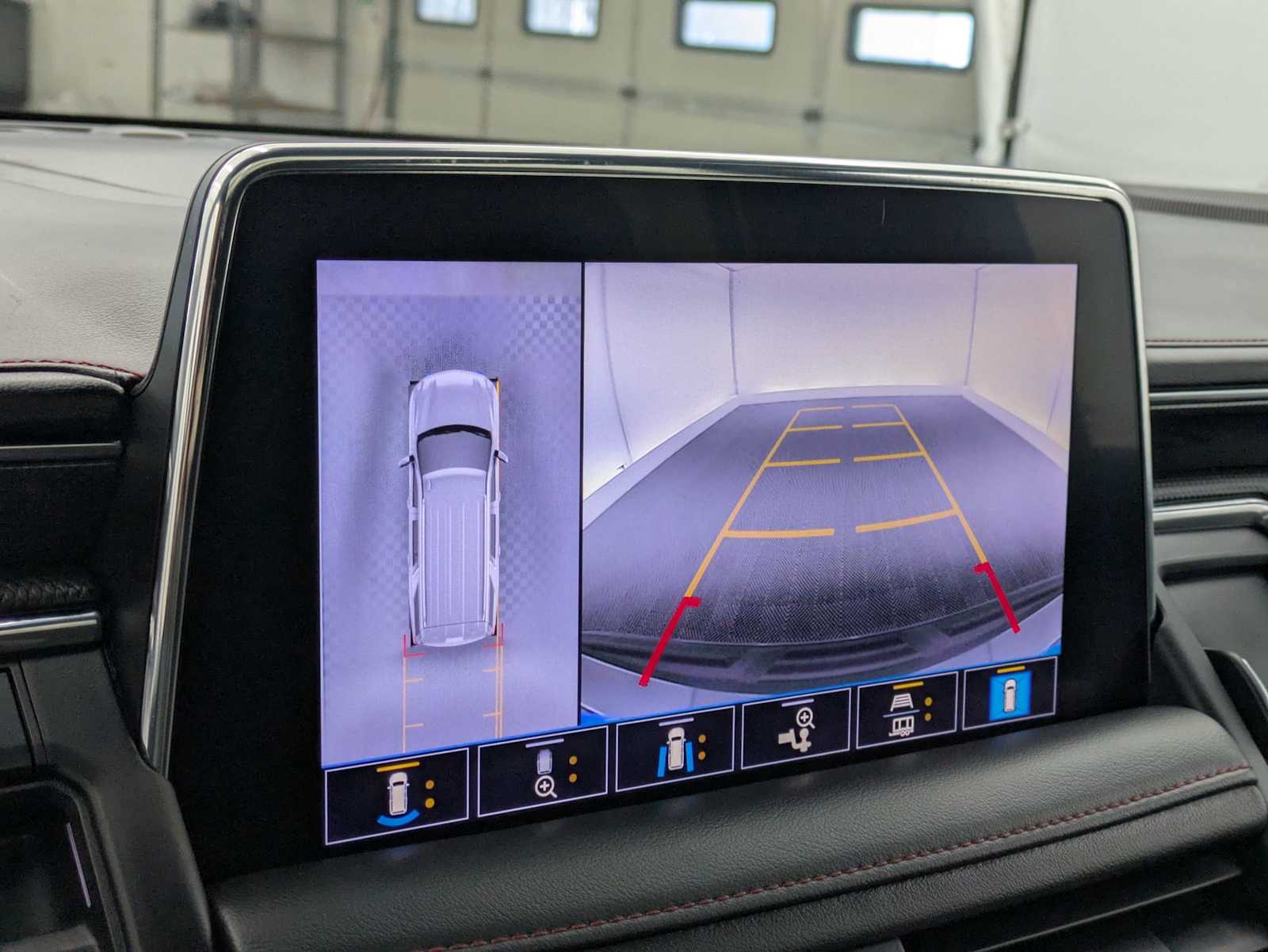 Thumbnail: 2021 Chevrolet Tahoe - 30