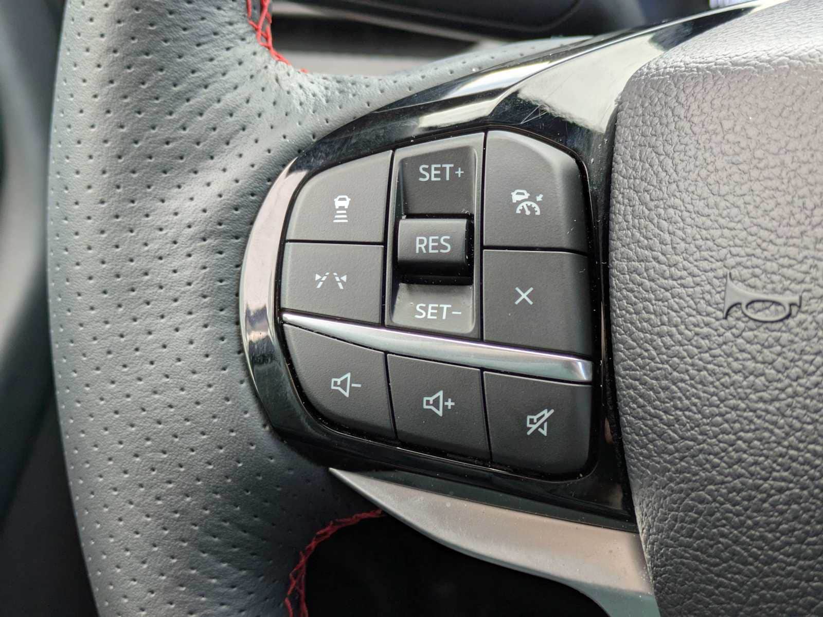 Thumbnail: 2025 Ford Explorer - 22