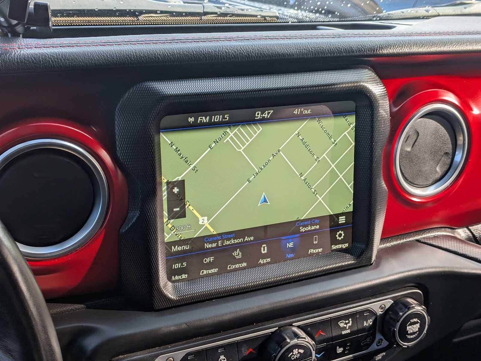 Thumbnail: 2023 Jeep Wrangler - 29