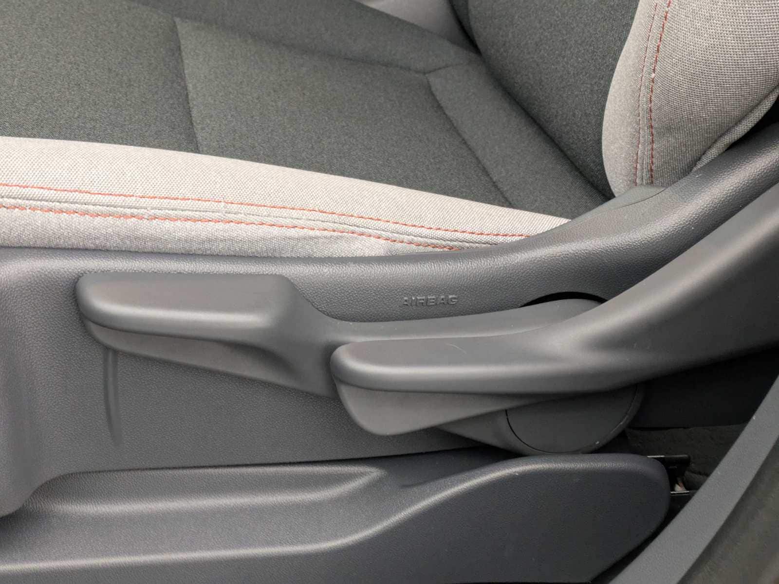 Thumbnail: 2020 Chevrolet Bolt EV - 17