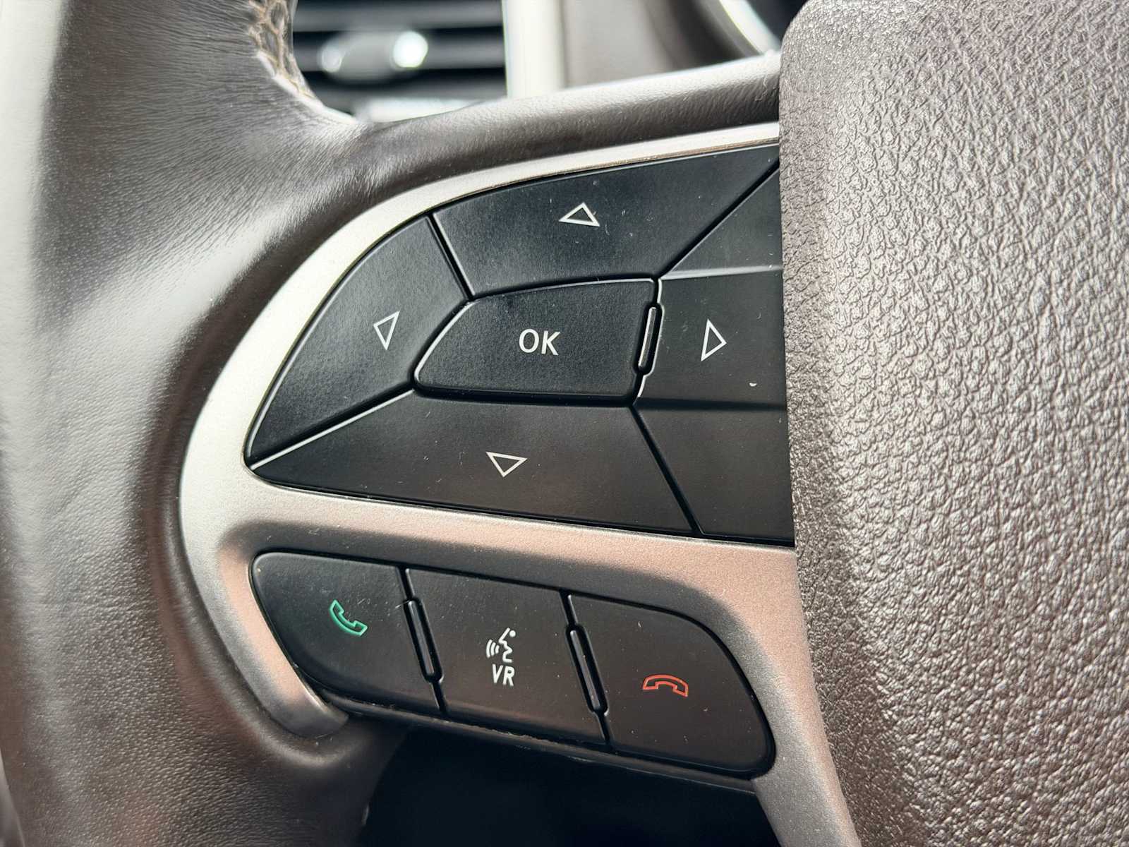 Thumbnail: 2018 Jeep Grand Cherokee - 25