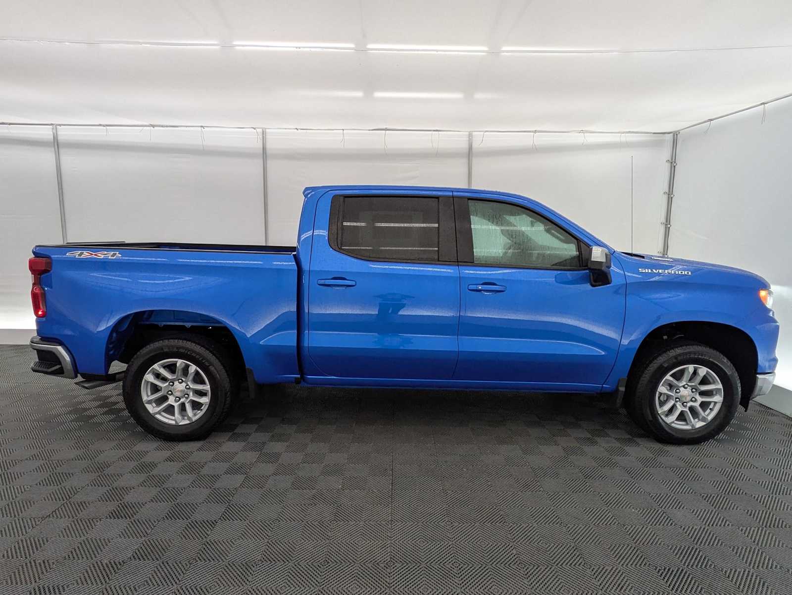 Thumbnail: 2025 Chevrolet Silverado 1500 - 7