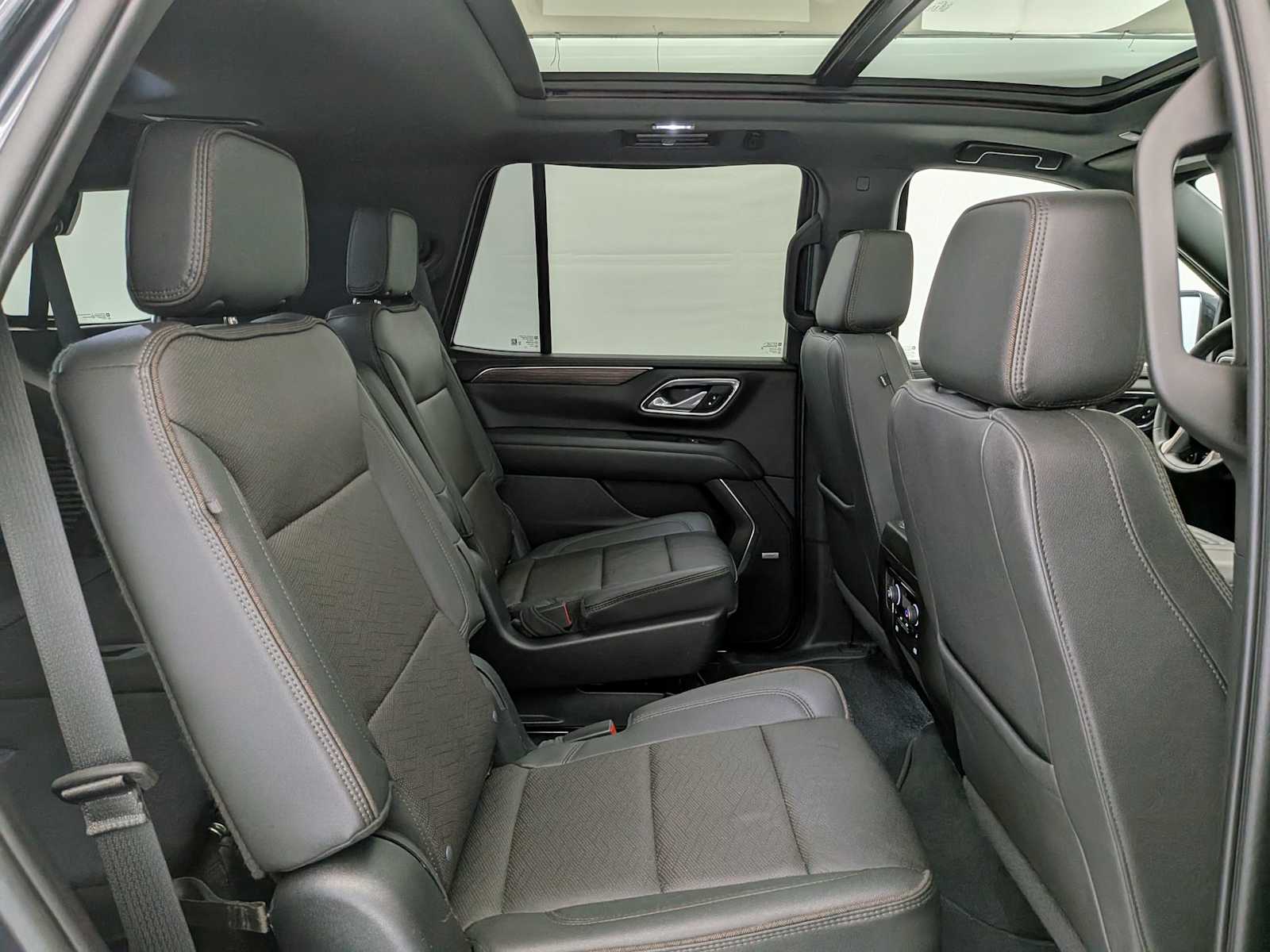 Thumbnail: 2023 Chevrolet Tahoe - 21