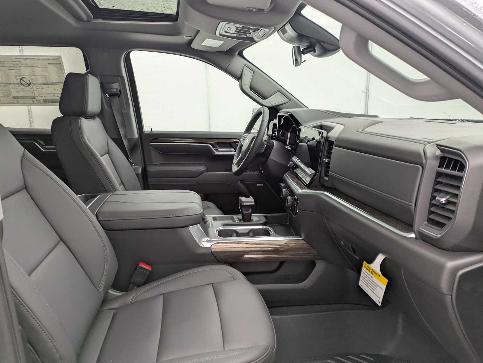 Thumbnail: 2026 Chevrolet Silverado 1500 - 24